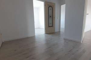 Schöne helle 3 Raum Wohnung in ruhiger Lage