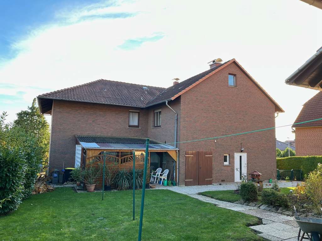 Immobilie in Rinteln - Großes Zweifamilienhaus mit toller Aussicht unterhalb des Todenmanner Waldes - Bild 3