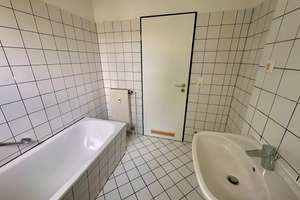 *Mit Blick über die Dächer* Bezugsfreie 2-Raum-Wohnung mit Tageslichtbad & Balkon! – Engelsdorfer Straße 57, 4316 Mölkau, Leipzig – Vorschaubild 9