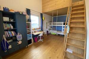 Miete auf Zeit: Hochwertiges Einfamilienhaus mit Einliegerwohnung und tollem Garten in Eiselfing – Die vollständige Adresse der Immobilie erhältst du vom Anbieter., 83549 Eiselfing – Vorschaubild 13