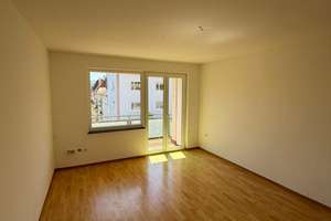 Lichtdurchflutete 2,5-Zimmer-Wohnung mit 2 Balkonen am Hölderlinplatz – Kornbergstr 50, 70176 Hölderlinplatz, Stuttgart – Vorschaubild 15