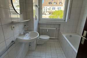 Smarter Wohnen! Renovierte, gut geschnittene 3-Zi.-Wohnung mit Süd-West-Balkon! Gladbach! – Karmannsstr. 26, 41061 Gladbach, Mönchengladbach – Vorschaubild 3