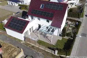 Luxus trifft Effizienz: Kernsaniertes Traumhaus mit Smart-Home-Technik und Entwicklungspotenzial – Ulm – Vorschaubild 2