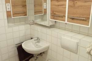 Schöne 1 ZKnB, Südbalkon, viel Grün, 3 Min. zur S2, weitgehend möbliert – Gustav-Otto-Bogen 11, 80997 Allach, München – Vorschaubild 3