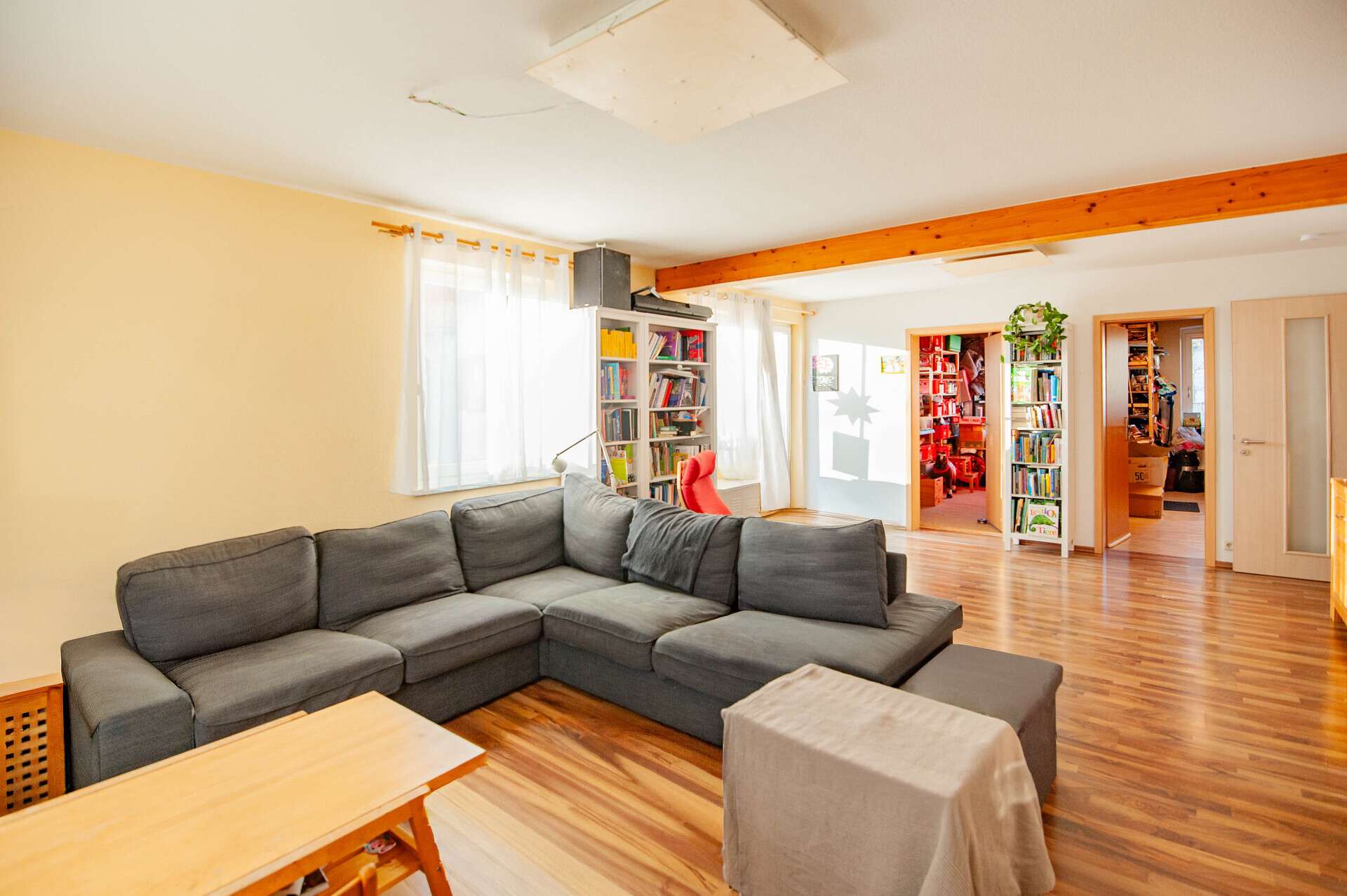 Immobilie in Argenbühl - Großzügiges Zweifamilienhaus mit Entwicklungspotenzial im Allgäu - Bild 3