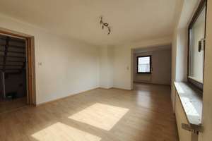 Solide Kapitalanlage ! Großzügiges Wohnhaus mit Werkstatt/Lager und Garage in Runkel-OT – Die vollständige Adresse der Immobilie erhältst du vom Anbieter., 65594 Runkel – Vorschaubild 10