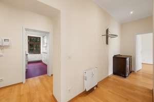 Großzügig geschnittene 3-Zimmer-Wohnung mit Westbalkon in begehrter Lage von Haidhausen – Die vollständige Adresse der Immobilie erhältst du vom Anbieter., 81667 Haidhausen Nord, München – Vorschaubild 7