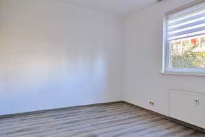 Westend/Charlottenburg; attraktive und bezugsfreie 2-Zimmer-Wohnung mit Süd-Balkon und TG-Stellplatz – Die vollständige Adresse der Immobilie erhältst du vom Anbieter., 14050 Westend, Berlin – Vorschaubild 4