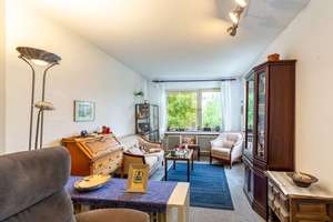 Großzügige Familienwohnung mit traumhaftem Sonnenbalkon, neuem Carport und Potenzial in Dottendorf – Die vollständige Adresse der Immobilie erhältst du vom Anbieter., 53129 Dottendorf, Bonn – Vorschaubild 9