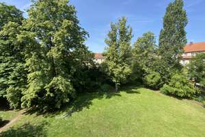 +Dielenboden in EG 3-Zimmer-Wohnung mit Balkon in gepflegter Denkmalanlage – Hannover-Kleefeld 8_13 – Die vollständige Adresse der Immobilie erhältst du vom Anbieter., 30628 Kleefeld, Hannover – Vorschaubild 3