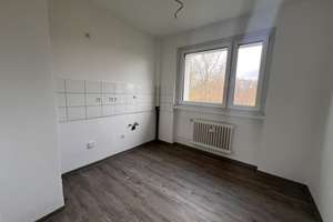 Frisch renovierte 4-Zimmer-Wohnung im 2. Obergeschoss mit großem Balkon – In der Dodesheide 142, 49088 Dodesheide, Osnabrück – Vorschaubild 6