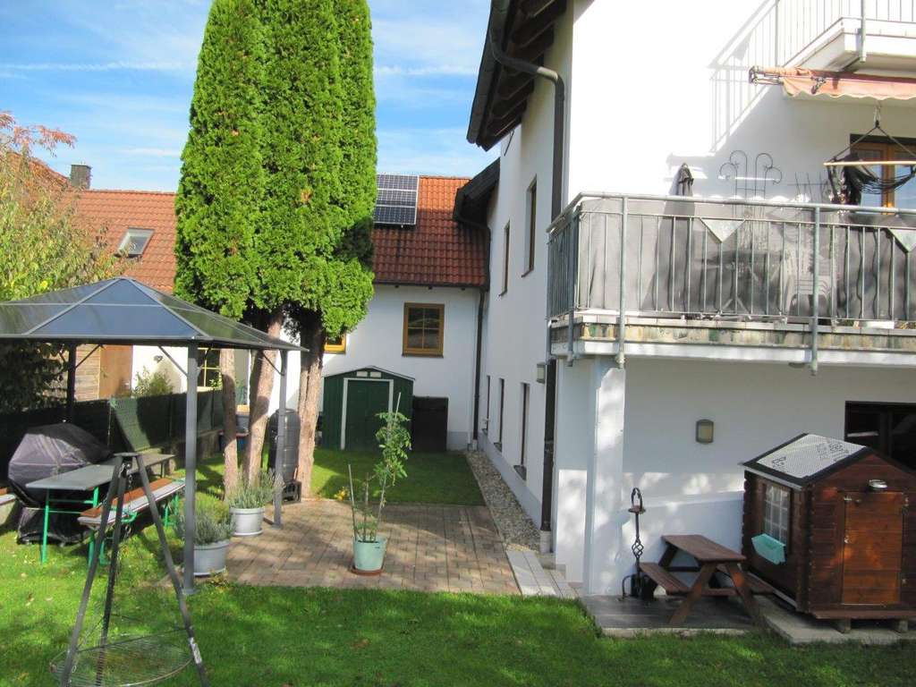 Immobilie in Rudelzhausen - 3-Zimmer-Souterrain-Wohnung  in einem topgepflegten Wohnhaus (nur 3 WE) in traumhafter Lage - Bild 1