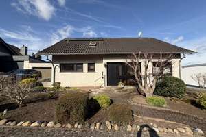 Freistehendes EFH mit Garten, PV-Anlage & Doppelgarage in Schwalbach-Elm – IV. Gartenreihe 4, 66773 Schwalbach – Vorschaubild 1