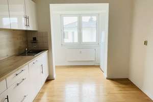 ***Tolle 3-Raumwohnung mit Einbauküche in ruhiger Lage***