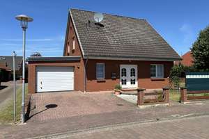 Schönes Einfamilienhaus mit Garage, Gartenhaus und Sauna im Herzen von Bleckede an der Elbe ! – Die vollständige Adresse der Immobilie erhältst du vom Anbieter., 21354 Bleckede – Vorschaubild 1