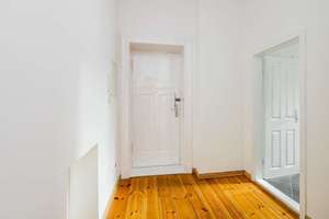 67,5 m² Altbaucharme: Helle Erdgeschosswohnung im beliebten Helmholtzkiez – Die vollständige Adresse der Immobilie erhältst du vom Anbieter., 10439 Prenzlauer Berg, Berlin – Vorschaubild 7