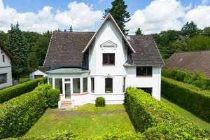 Repräsentative Villa mit Einliegerwohnung in Wentorf bei Hamburg