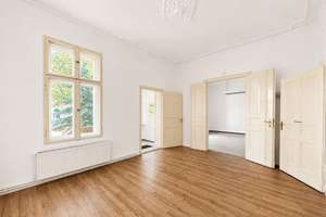 Altbau-Investment in Karlshorst | 3 WE | 1 Einheit frei | Teilung erfolgt – Die vollständige Adresse der Immobilie erhältst du vom Anbieter., 10318 Karlshorst, Berlin – Vorschaubild 2
