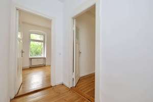 SCHÖNER ALTBAU MIT BALKON - STUCK, DIELEN & HOHE DECKEN - HÜBSCHER GEMEINSCHAFTSGARTEN – Stephanstr. 25 aa, 12167 Steglitz, Berlin – Vorschaubild 3