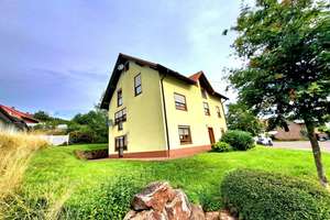Großzügiges, freistehendes Einfamilienhaus zu verkaufen – Die vollständige Adresse der Immobilie erhältst du vom Anbieter., 66887 Föckelberg – Vorschaubild 1