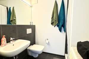 Uninah - attraktives 2 Zimmer KUBOX-Apartment mit Einbauküche und Balkon – Artillerieweg 39, 26129 Oldenburg (Oldenburg) – Vorschaubild 5