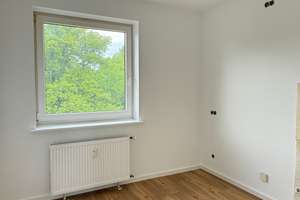 BOTHFELD | Teilrenovierte 3-Zimmer-Wohnung mit Balkon – Kugelfangtrift  132, 30657 Bothfeld, Hannover – Vorschaubild 4