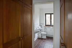 Gepflegtes Zweifamilienhaus mit großem Garten und evtl. Ausbaupotenzial in der Buchenau. – Fürstenfeldbruck (Kreis) – Vorschaubild 25