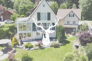 Ihr neues Feriendomizil im Hochschwarzwald - hochwertiges Traumhaus mit einzigartiger Gartenanlage – Die vollständige Adresse der Immobilie erhältst du vom Anbieter., 79859 Schluchsee – Vorschaubild 1