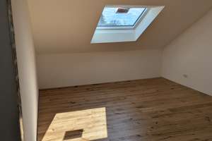 Neu Entstandene DG Wohnung in Obermenzing mit EBK – Die vollständige Adresse der Immobilie erhältst du vom Anbieter., 81247 Obermenzing, München – Vorschaubild 11