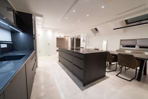 Luxuriöse, teilmöblierte 3-Zimmer-Wohnung in Köln-Bickendorf – Max-Fremery-Straße 8, 50827 Bickendorf, Köln – Vorschaubild 6
