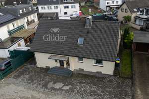 Traumhaftes Wohnen im großzügigen, freistehenden und modernisierten Einfamilienhaus – Die vollständige Adresse der Immobilie erhältst du vom Anbieter., 47443 Hochstraß, Moers – Vorschaubild 16