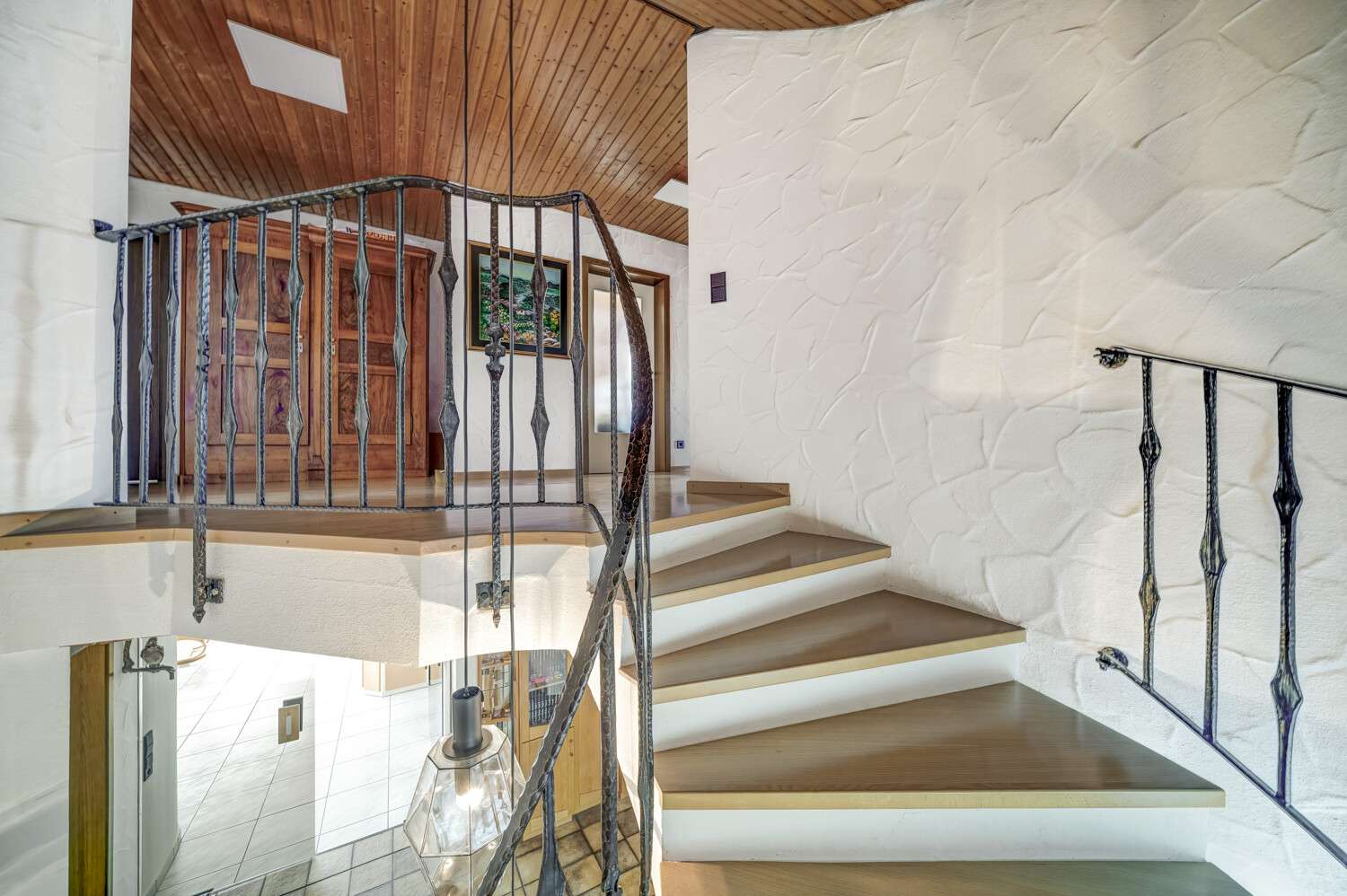 Immobilie in Tengen - Einfamilienhaus mit Wintergarten, Kamin und Naturblick am Luftkurort - Bild 2