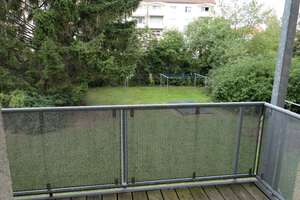 Ruhiges Wohnen in Tolkewitz, Balkon, Bad mit Fenster und Wanne