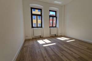 BEZUGSFREIE - 1-Zimmer-Eigentumswohnung mit Einbauküche in ruhiger Lage der Neustadt zu verkaufen! – Schönfelder Straße 21, 1099 Äußere Neustadt, Dresden – Vorschaubild 1