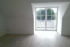 Dachgeschosswohnung mit 2 Balkonen