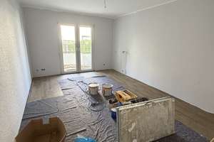 Frisch renovierte 3-Zimmerwohnung mit Balkon in Leverkusen-Rheindorf