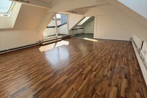 Großzügige Loft-Dachgeschosswohnung mit Terrasse und Blick auf Weinberge & Felder – Die vollständige Adresse der Immobilie erhältst du vom Anbieter., 75210 Keltern – Vorschaubild 2