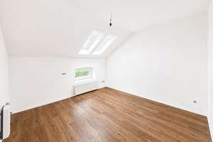 Charmante 4-Zimmer Dachgeschosswohnung am beliebten Frankenplatz in Düsseldorf Derendorf – Die vollständige Adresse der Immobilie erhältst du vom Anbieter., 40476 Derendorf, Düsseldorf – Vorschaubild 7