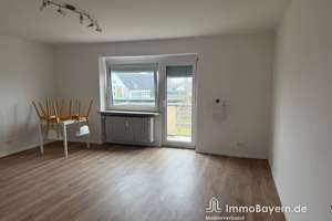 Neuwertige 3-Zimmer-Wohnung mit 2 Balkone in Augsburg-Oberhausen