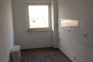 Hier werden Sie sich wohlfühlen - 3 Zimmerwohnung mit Loggia in Duisburg-Mündelheim – Im Bonnefeld 2, 47259 Mündelheim, Duisburg – Vorschaubild 3