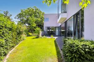 Architektenbungalow,  hell, großzügig + luxuriös ausgestattet,  Pool, Garage, fantastischer Garten – Die vollständige Adresse der Immobilie erhältst du vom Anbieter., 91077 Neunkirchen am Brand – Vorschaubild 2