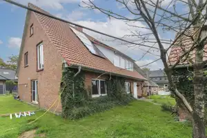  Attraktive Gelegenheit: 2 gepflegte WE in charmantem Haus mit Garten zur flexiblen Nutzung – Stade (Kreis) – Vorschaubild 2