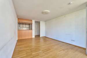WERTORIA: Bezugsfreie 2-Zimmer-Wohnung mit großem Balkon und Potenzial in Berg am Laim – Die vollständige Adresse der Immobilie erhältst du vom Anbieter., 81673 Echarding, München – Vorschaubild 4