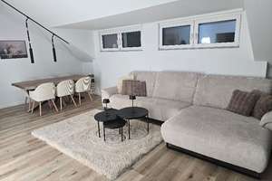 Fast neu in Fischeln: 3-Zimmer DG-Wohnung mit Süd-Terrasse, Aufzug, Erdwärmpume & Fußbodenheizung – Kölner Straße 337, 47807 Fischeln, Krefeld – Vorschaubild 12