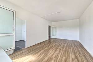**AB SOFORT** - 3-Zimmer-Wohnung in grüner Umgebung! – Altgorbitzer Ring 10, 1169 Gorbitz-Süd, Dresden – Vorschaubild 2