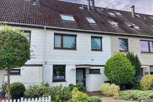 Reihenmittelhaus in bevorzugter Wohnlage  – Die vollständige Adresse der Immobilie erhältst du vom Anbieter., 27476 Cuxhaven – Vorschaubild 1