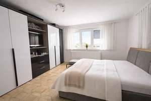 Geräumiges Mehrfamilienhaus in Dürrwangen - drei attraktiven Wohneinheiten- eine Wohnung freiwerdend – Die vollständige Adresse der Immobilie erhältst du vom Anbieter., 91602 Dürrwangen – Vorschaubild 3