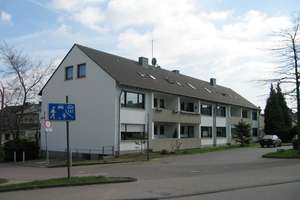 renovierte Dachgeschoßwohnung Alt-Meschenich, provisionsfrei – Im Rheintal 4, 50997 Meschenich, Köln – Vorschaubild 2