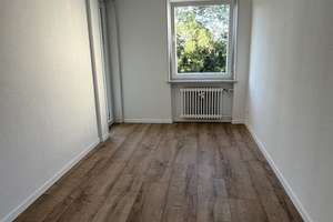 Zweitbezug nach Renovierung – 5-Zimmer-Wohnung mit 104 m² im schönen Biebrich – Die vollständige Adresse der Immobilie erhältst du vom Anbieter., 65203 Biebrich, Wiesbaden – Vorschaubild 5