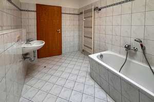 Großzügige 3-Zimmer-Dachgeschosswohnung mit Balkon in Magdeburg-Sudenburg  – Heidestraße  18, 39112 Sudenburg, Magdeburg – Vorschaubild 3